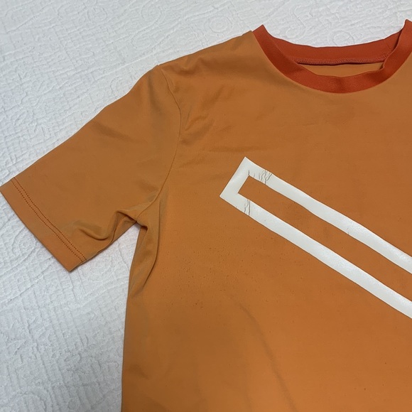 6-7 (5/$20) Gap Rashguard Short-Sleeve - Picture 6 of 13